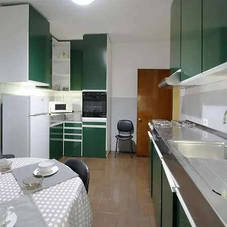 Procida Mico Domodossola * Milánó